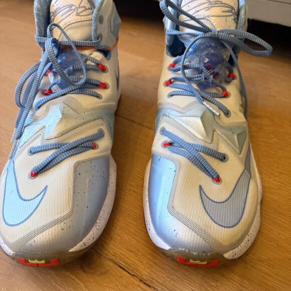 Nike Lebron James White blue Size 11 main image 8